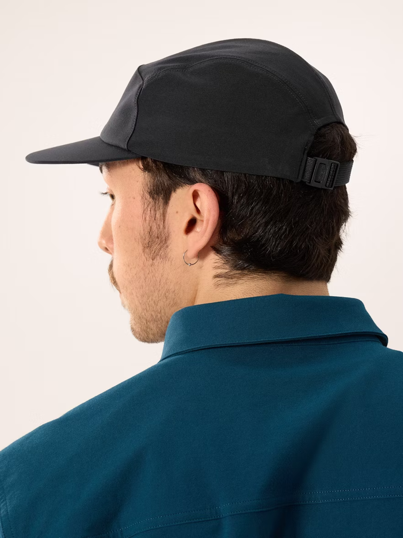 Arc'teryx Gamma 5 Panel Cap in Black/Arctic Silk-2