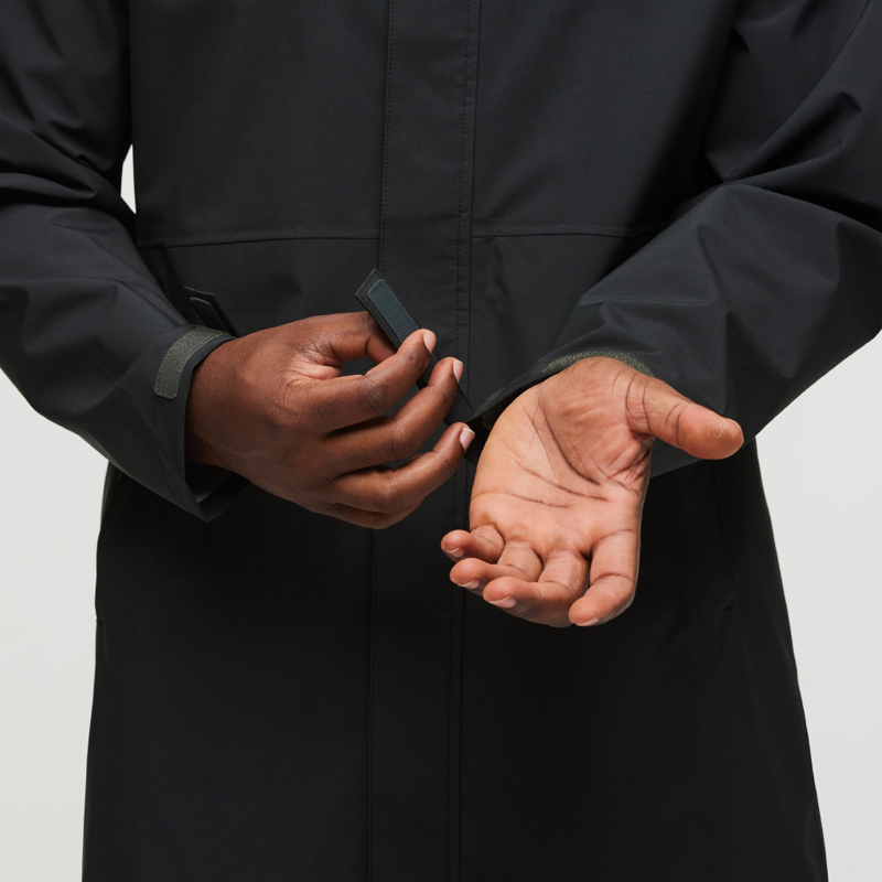 Cotopaxi Men's Cielo Rain Parka in Black-9