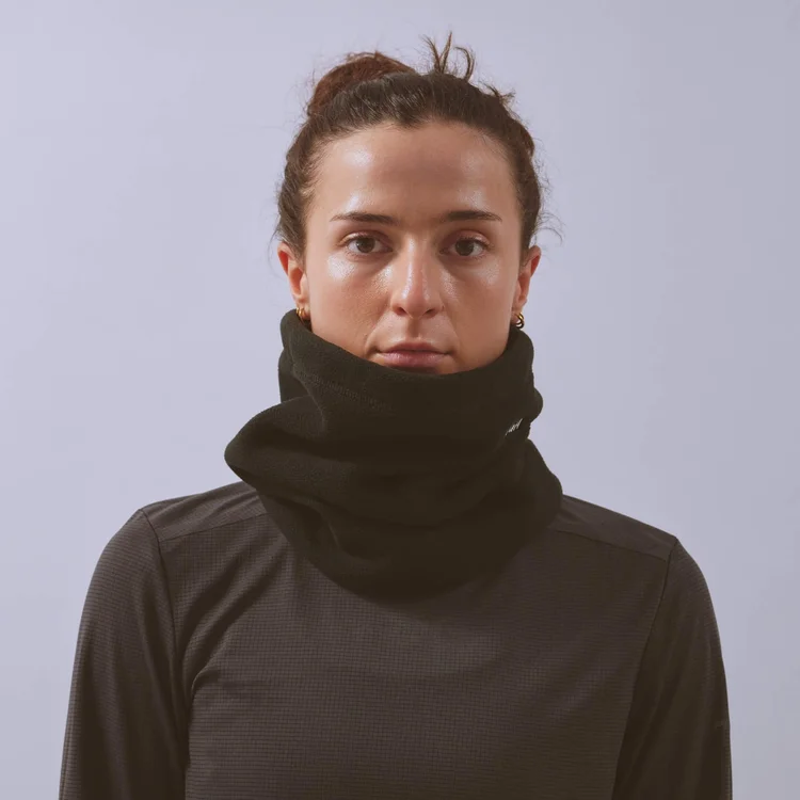 Vaga Fleece Neck Gaiter in Black-2