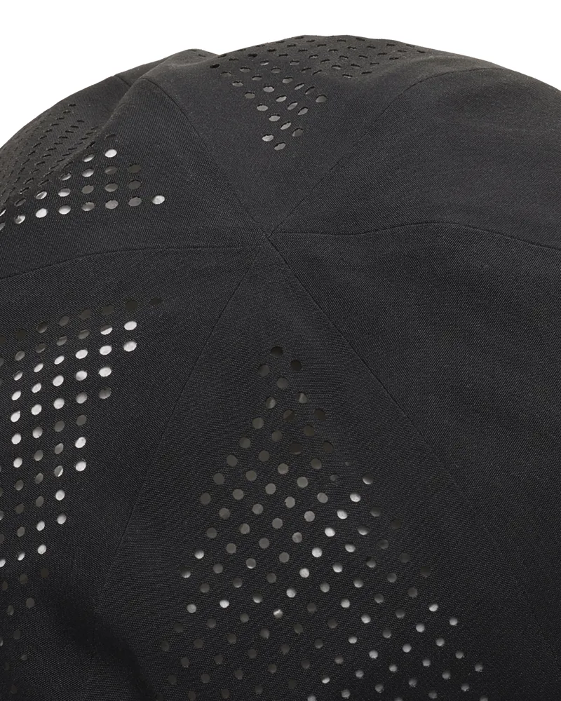 On Running Court Cap in Black-4