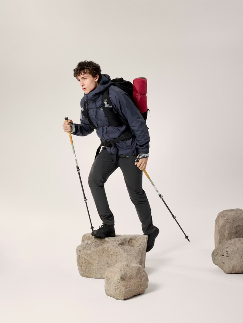 Arc'teryx Men's Beta SL Jacket in Black Sapphire-9
