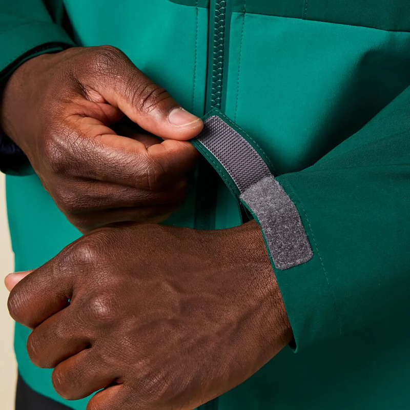 Cotopaxi Men's Cielo Rain Jacket in Kale and Malachite-3