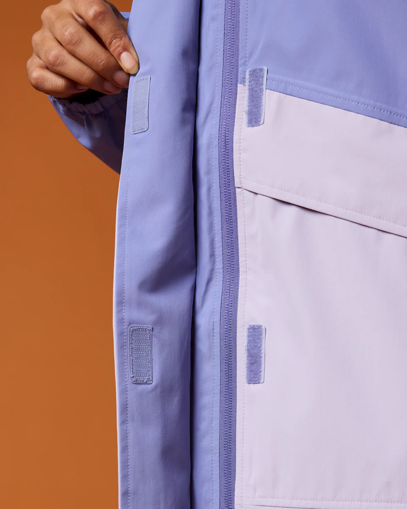 Cotopaxi Women's Rayu Rain Parka in Aster and Moonbeam-5