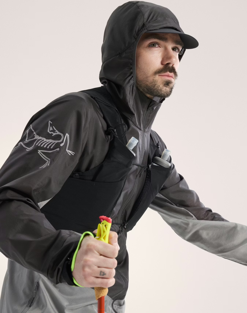 Arc'teryx Men's Norvan Windshell Hoody in Cloud/Void-6