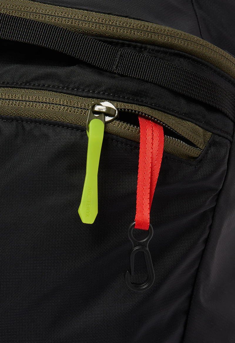 Arc'teryx Heliad 15 Backpack in Spotlight-5