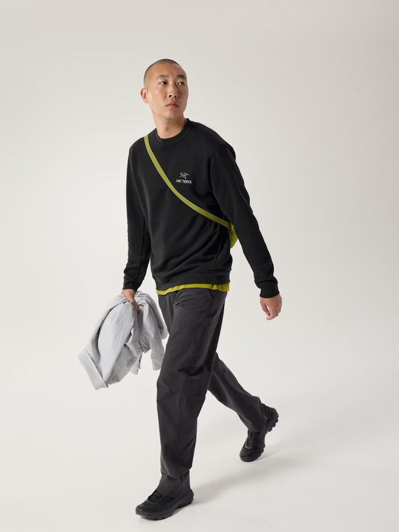 Arc'teryx Men's Emblem Crew Neck Fleece Pullover in Black-3