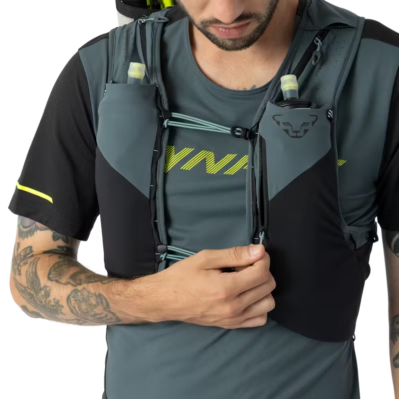 Dynafit Ultra 12 Vest in Cinder/Black Out-2