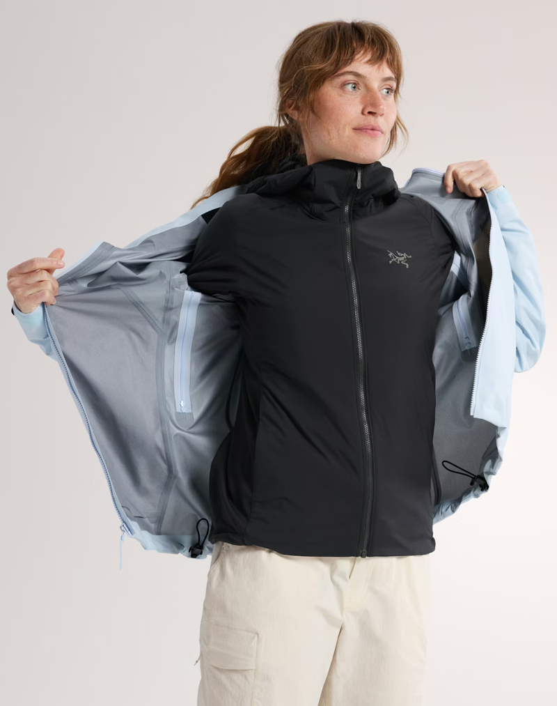 Arc'teryx Women's Atom Hoody in Black-5