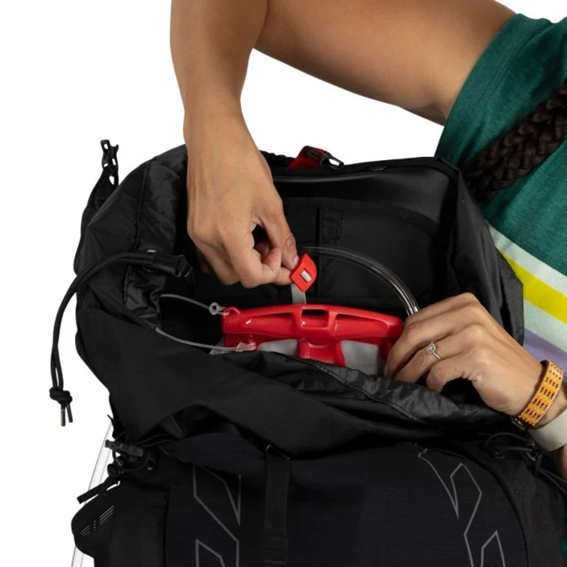 Osprey Tempest 44 in Black/Coal Grey-8