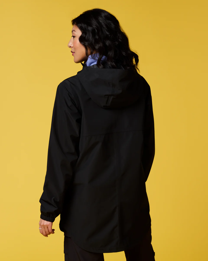 Cotopaxi Women's Rayu Rain Parka in Black-2