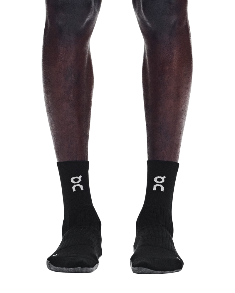 On Running Trail High Sock 2-Pack in Black/Black