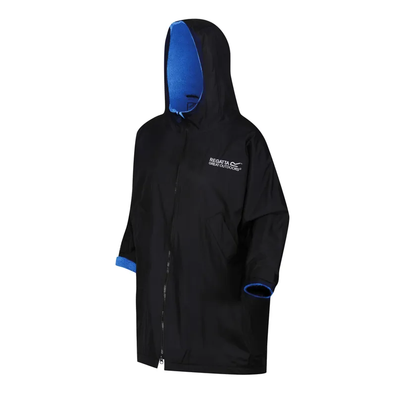 Regatta Junior Waterproof Changing Robe in Black/Oxford Blue-1