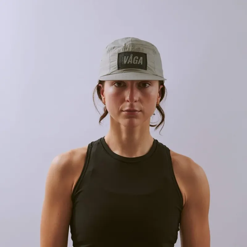Vaga Feather Edge Cap in Aluminium Grey-3