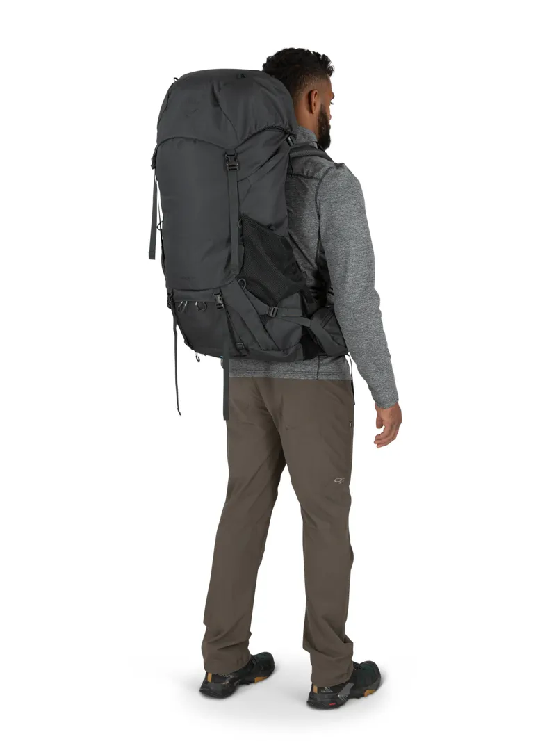 Osprey Rook 50 in Dark Charcoal/Silver Lining -4