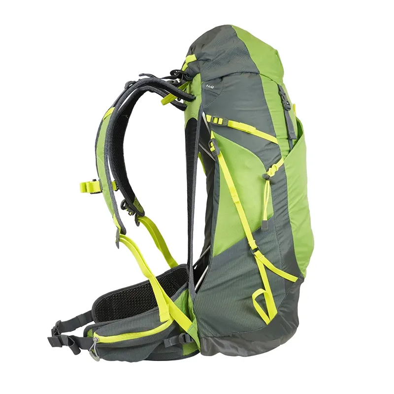 Vango Apex Air 30 in Green-4